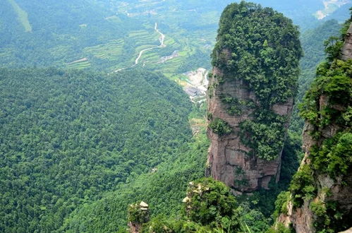 到張家界怎么游玩比較方便,找當地自由行導游推薦