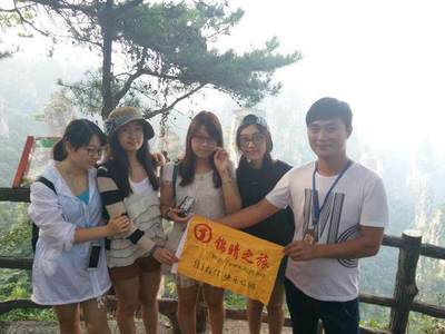 張家界純玩導游,真誠帶您游玩張家界快樂之旅