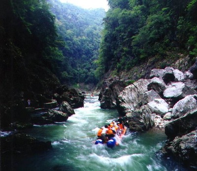 激情暑假,張家界鵬程自助游俱樂部”暑假親情游"產品火熱進行中-旅游天地-欽州360網-講述老百姓身邊的故事!