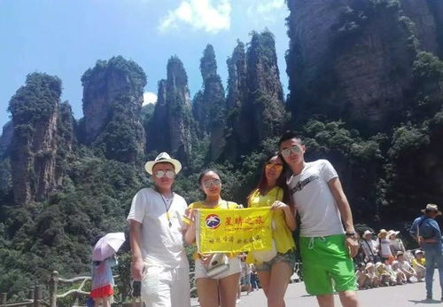 擠爆的張家界玻璃橋,排隊要4小時 旅游旺季這些措施你清楚嗎