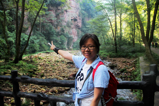 張家界如何能找到一個口碑比較好的美女導游嗎?
